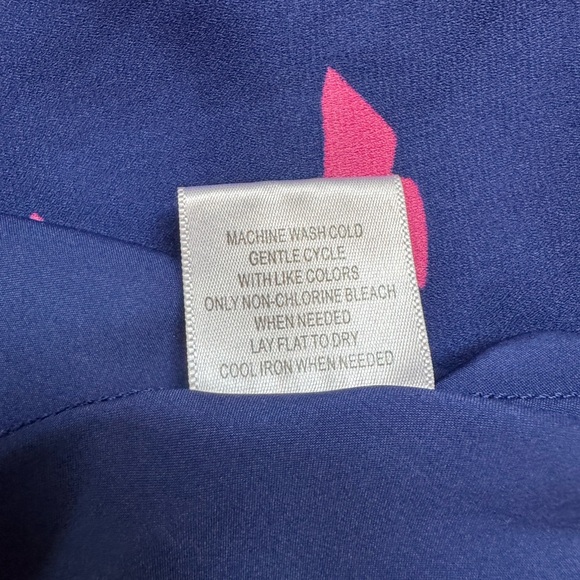 ModCloth Fits of Bliss Flutter Sleeve Dress Womens Medium Lipstick Print Flirty - Picture 15 of 15